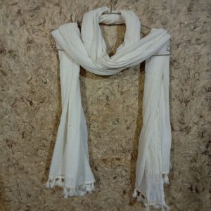 شال منگوله دار سفید ابری پریااستایل