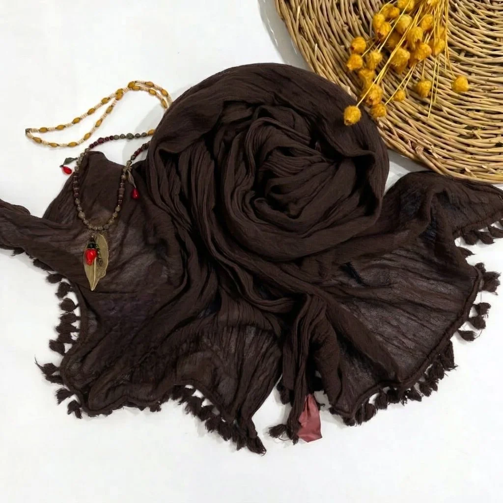 شال منگوله ای قهوه ای سوخته پریا استایل